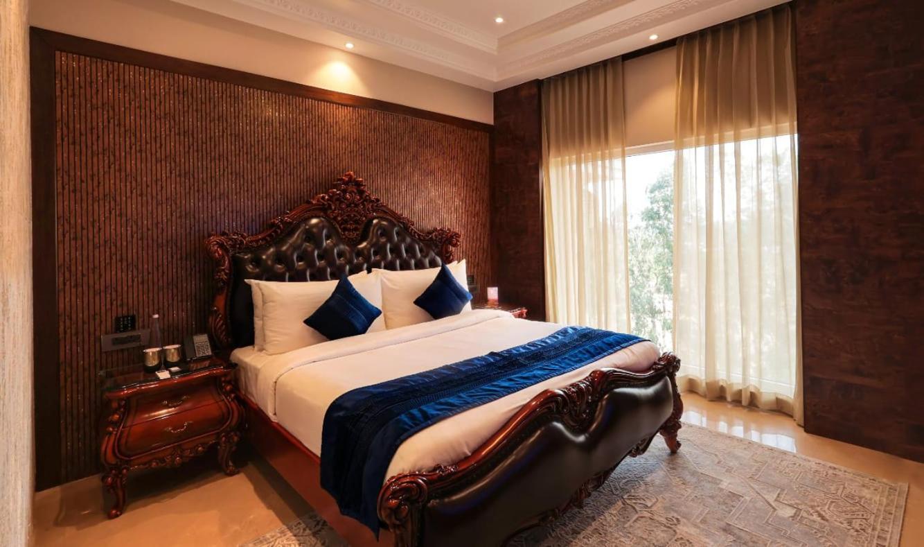 Hukam'S Lalit Mahal - Hotel Convention Club Rāipur Zewnętrze zdjęcie