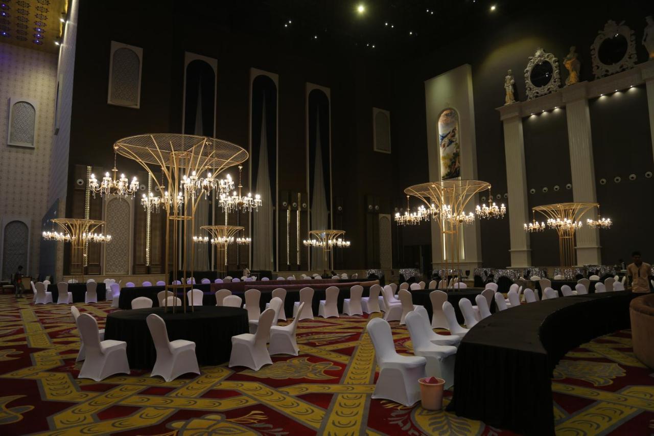 Hukam'S Lalit Mahal - Hotel Convention Club Rāipur Zewnętrze zdjęcie